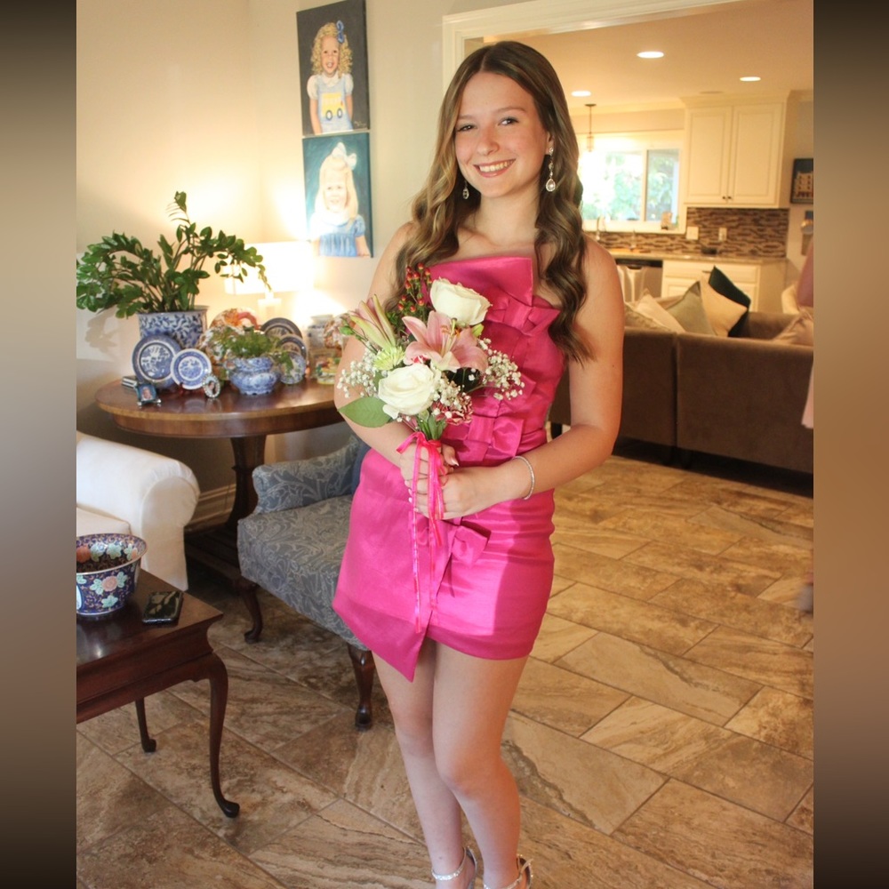 Meet your Posher, Ella